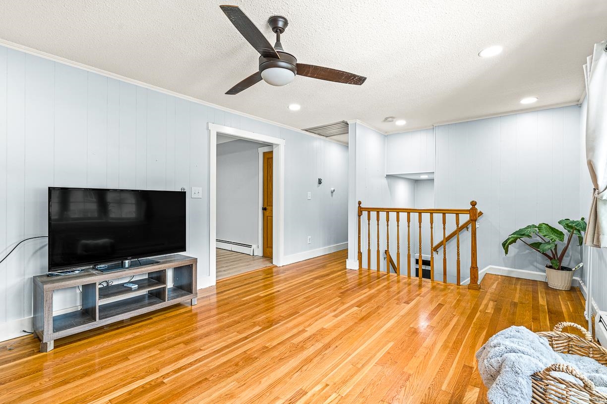 23 Mulberry Road Salem, NH 03079 - Photo 8 of 40 Gallery Image 8
