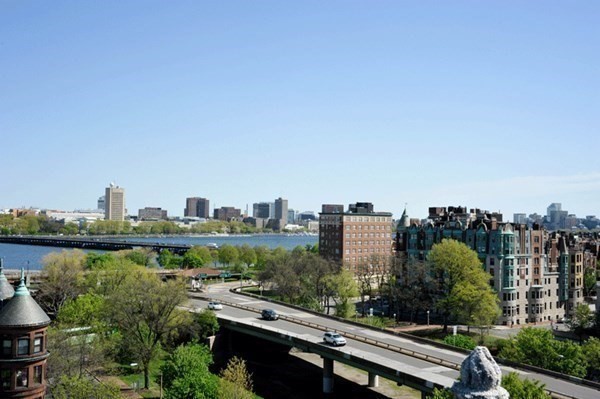 466 Commonwealth Avenue, Unit 507 Boston, MA 02215 - Photo 9 of 10