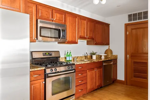 $699,000 | 2440 Massachusetts Avenue, Unit 3, Cambridge, MA 02140