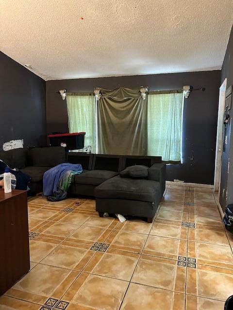 3774 Mil-Stream Court Greenacres, FL 33463 - Photo 3 of 7 IMG_1945