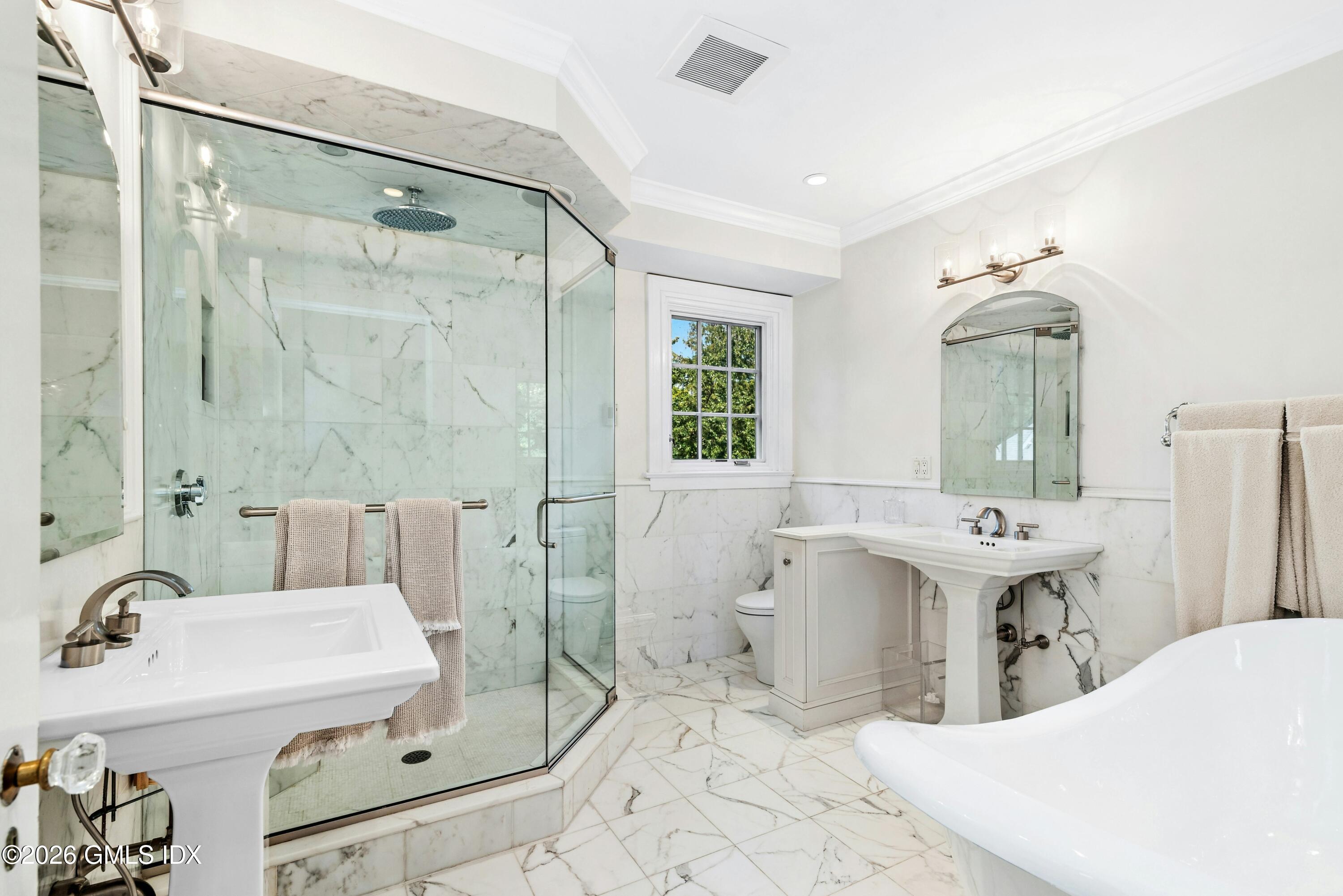 253 Shore Road Greenwich, CT 06830 - Photo 16 of 29 022-497186-497186_224