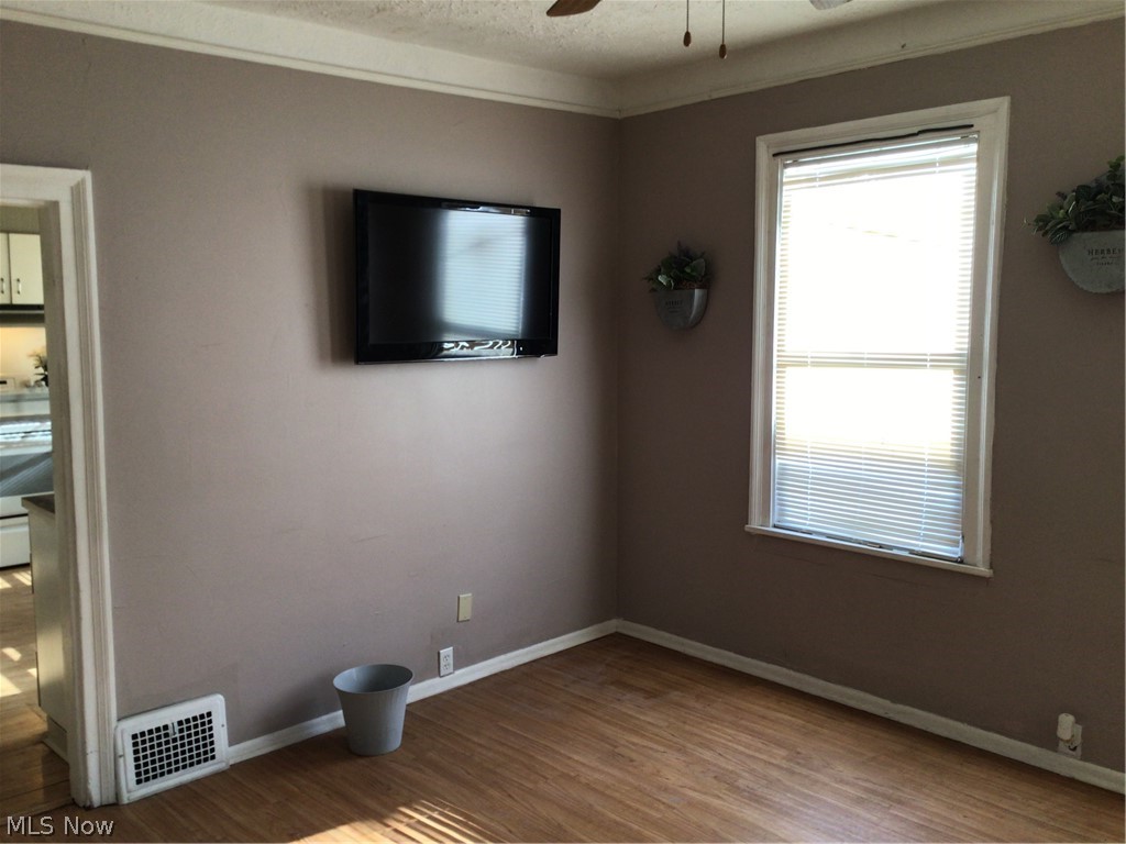 19505 Chardon Road Cleveland, OH 44117 - Photo 12 of 27 Gallery Image 12