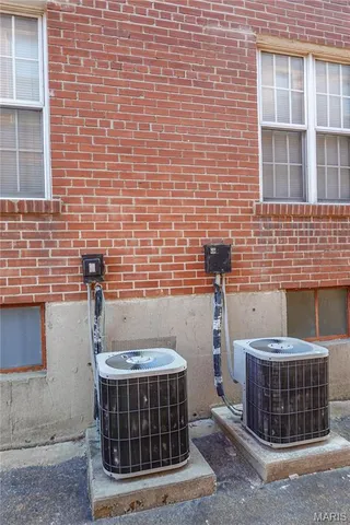 $595,000 | 6957 Chippewa Street, St. Louis, MO 63109