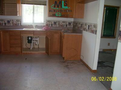 3614 Ravenswood Road Port Huron, MI 48060 - Photo 4 of 6 217044-3.JPG