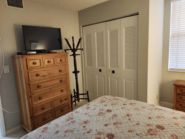 $1,980 | 450 Egret Circle, Delray Beach, FL 33444