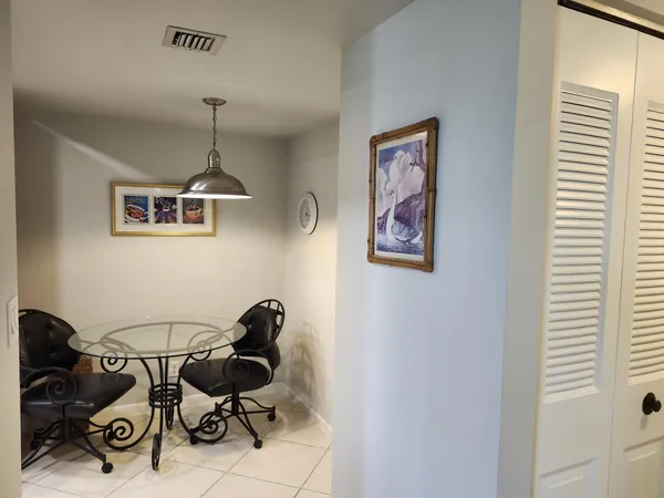 $1,980 | 450 Egret Circle, Delray Beach, FL 33444