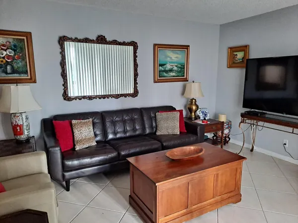 $1,980 | 450 Egret Circle, Delray Beach, FL 33444