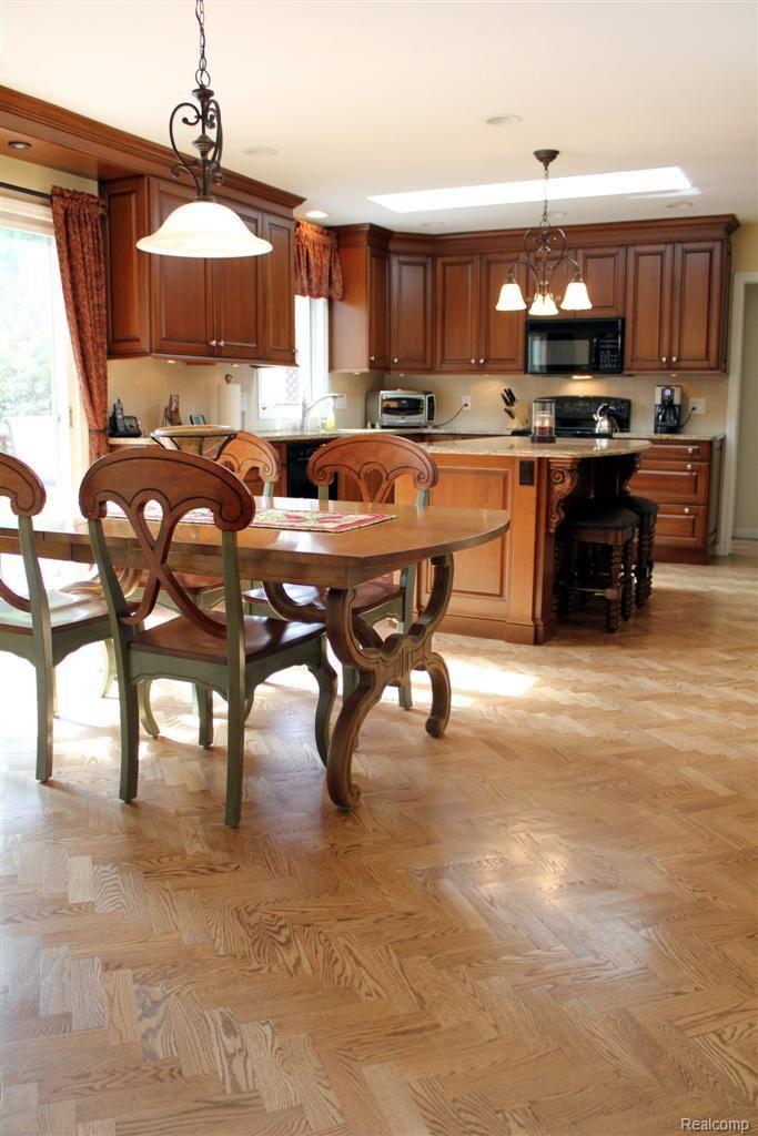 703 Snowmass Drive Rochester, MI 48309 - Photo 6 of 25 Kitchen0a