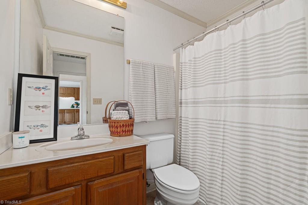 1603 Ternberry Road High Point, NC 27262 - Photo 17 of 27 Gallery Image 17