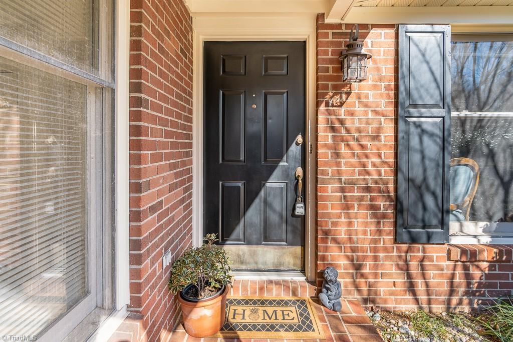 1603 Ternberry Road High Point, NC 27262 - Photo 3 of 27 Gallery Image 3