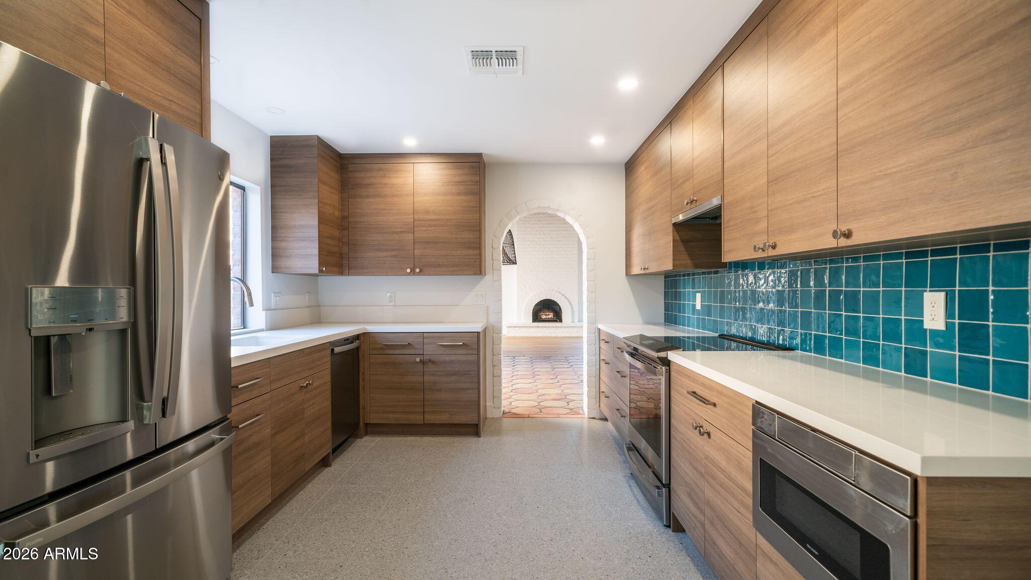 6833 North 18th Street Phoenix, AZ 85016 - Photo 12 of 38 Large Kitchen with gorgeous backsplash