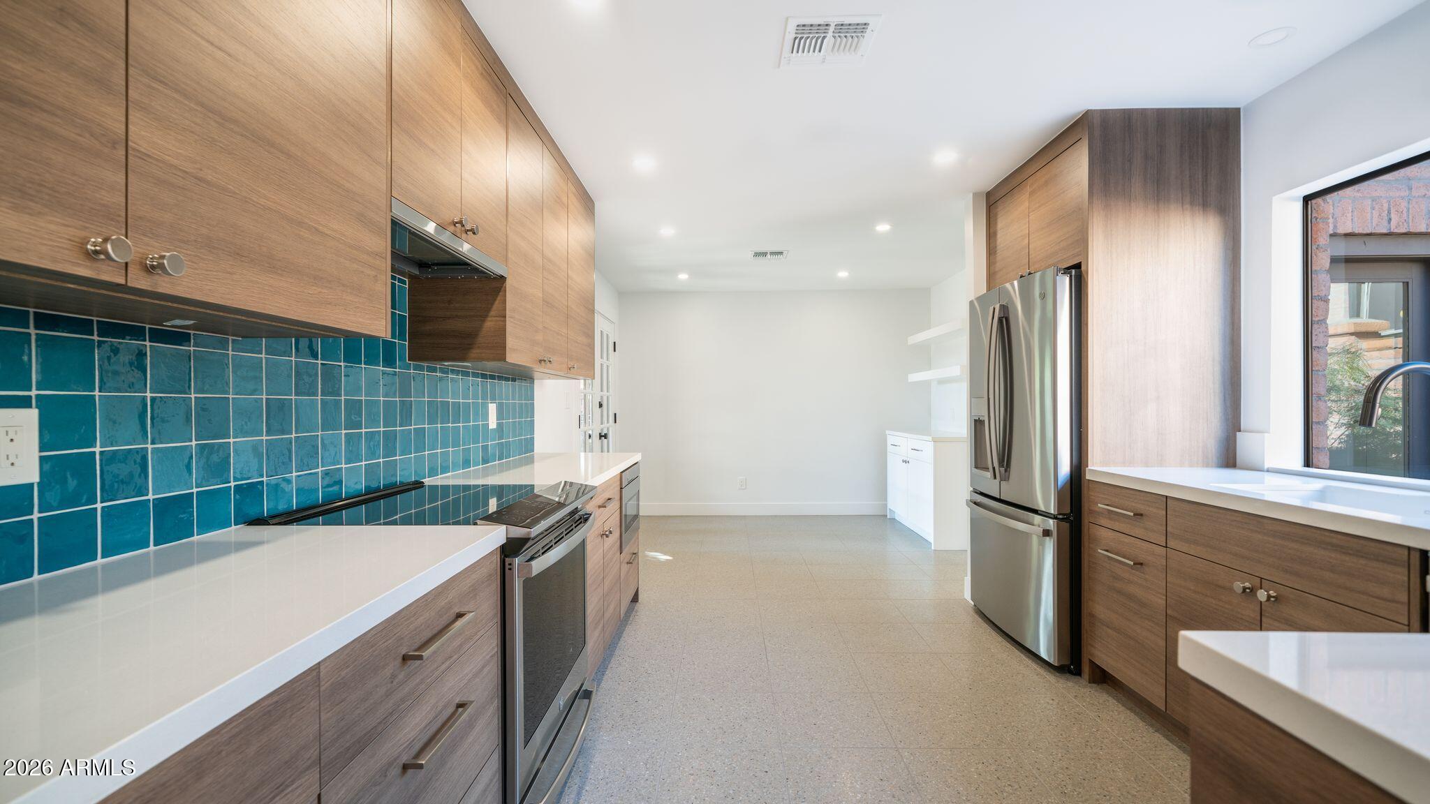 6833 North 18th Street Phoenix, AZ 85016 - Photo 16 of 38 Eat-In Kitchen