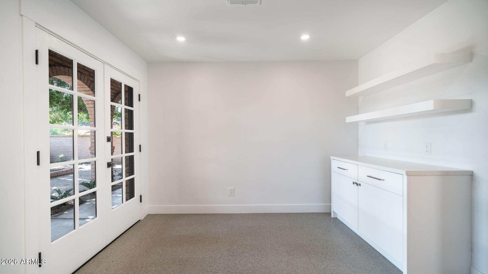 6833 North 18th Street Phoenix, AZ 85016 - Photo 17 of 38 Bright, breakfast area with Storage