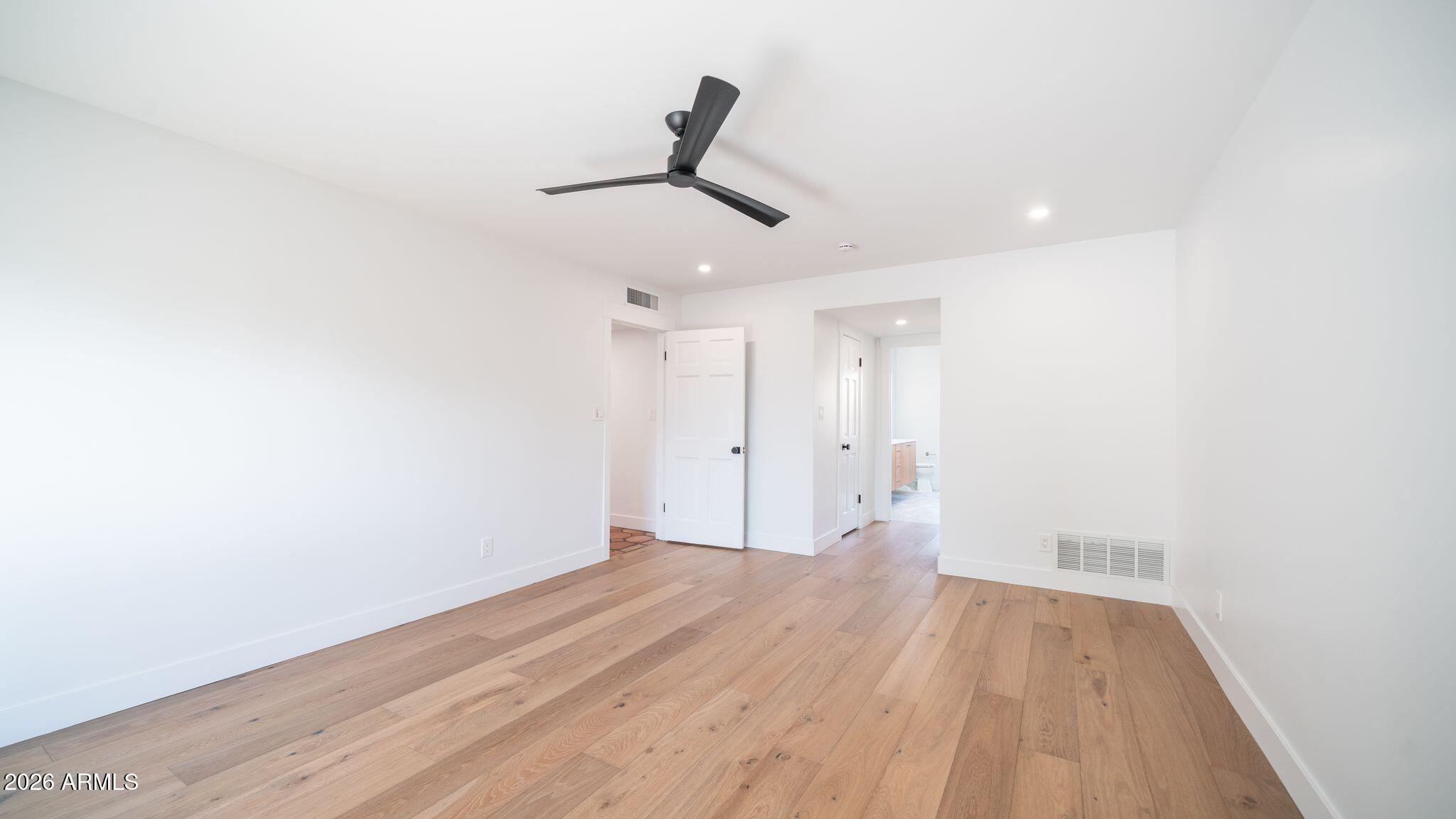 6833 North 18th Street Phoenix, AZ 85016 - Photo 23 of 38 Primary Bedroom