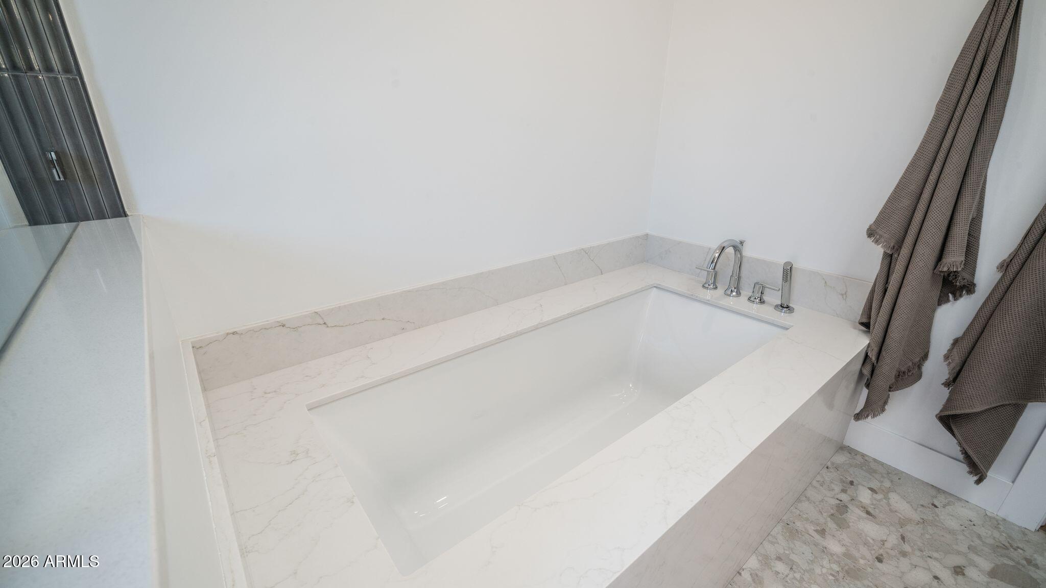 6833 North 18th Street Phoenix, AZ 85016 - Photo 29 of 38 Soaking Tub for Optimal Relaxation