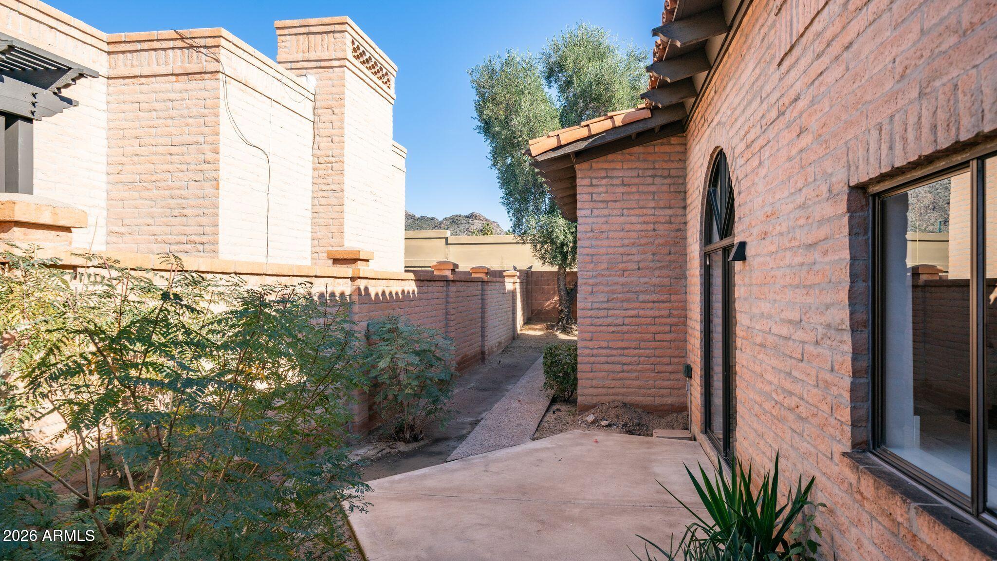 6833 North 18th Street Phoenix, AZ 85016 - Photo 36 of 38 Side Yard
