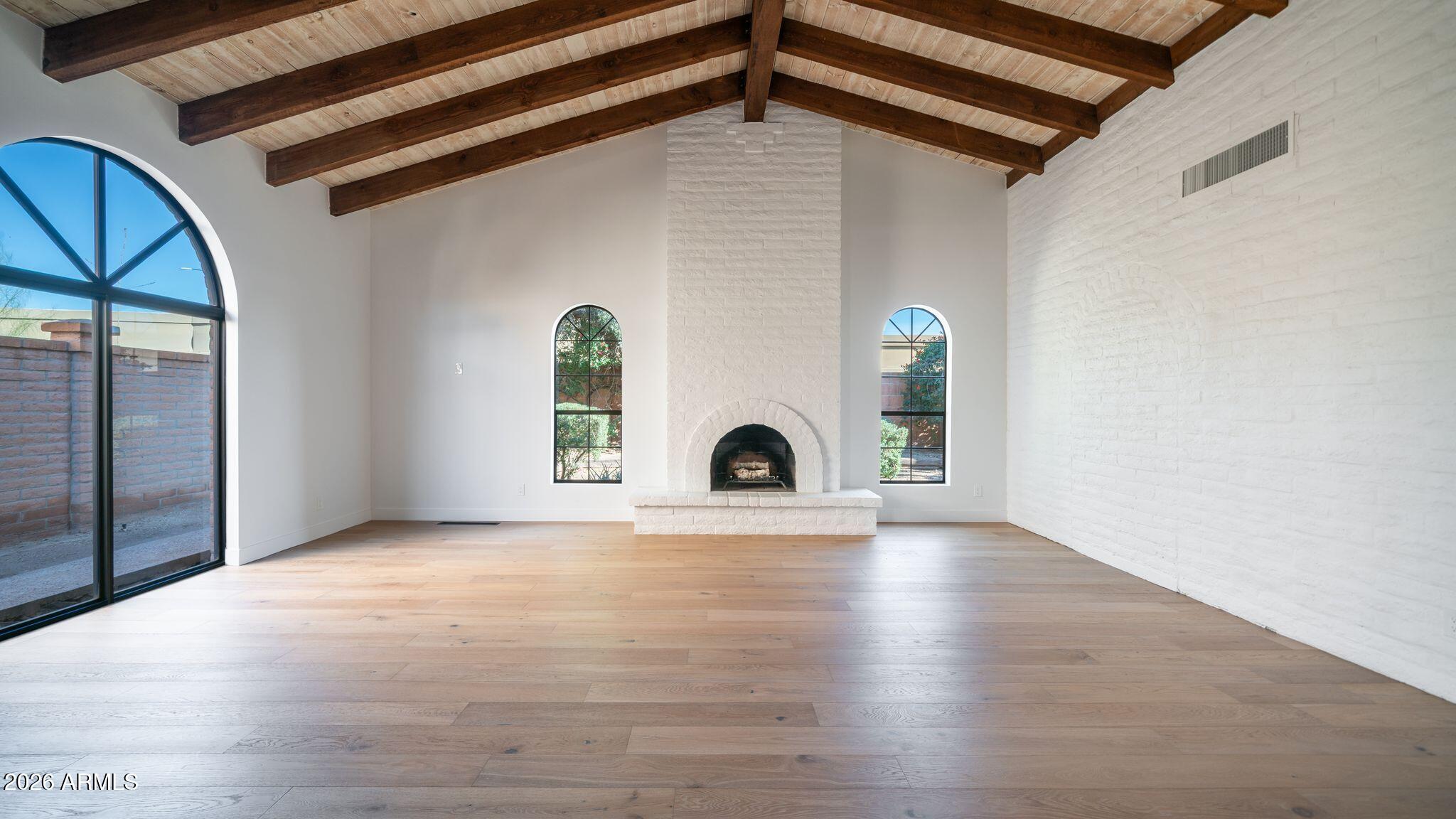 6833 North 18th Street Phoenix, AZ 85016 - Photo 10 of 38 Wood burning fireplace