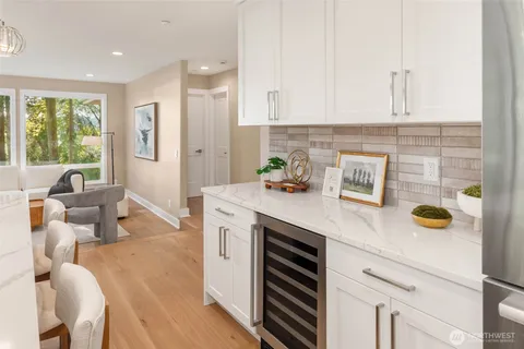 $2,184,000 | 19221 Southeast 25th Street, Sammamish, WA 98075