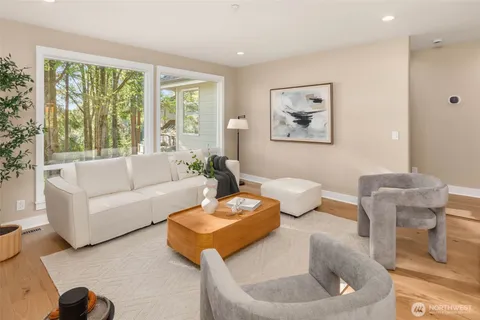 $2,184,000 | 19221 Southeast 25th Street, Sammamish, WA 98075
