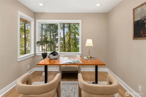 $2,184,000 | 19221 Southeast 25th Street, Sammamish, WA 98075