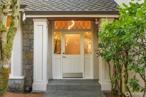 $2,184,000 | 19221 Southeast 25th Street, Sammamish, WA 98075