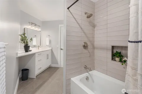 $2,184,000 | 19221 Southeast 25th Street, Sammamish, WA 98075