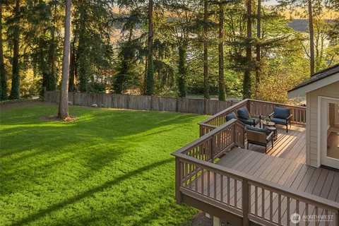 $2,184,000 | 19221 Southeast 25th Street, Sammamish, WA 98075