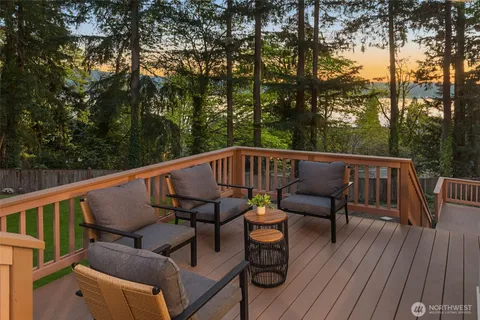 $2,184,000 | 19221 Southeast 25th Street, Sammamish, WA 98075