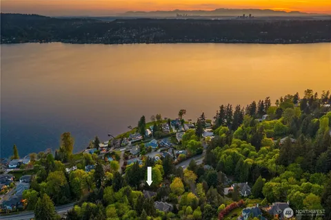 $2,184,000 | 19221 Southeast 25th Street, Sammamish, WA 98075