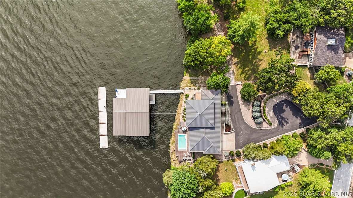 777 Malibu Road Osage Beach, MO 65065 - Photo 17 of 100 121 Ft of lakefront allows this home to stretch ou