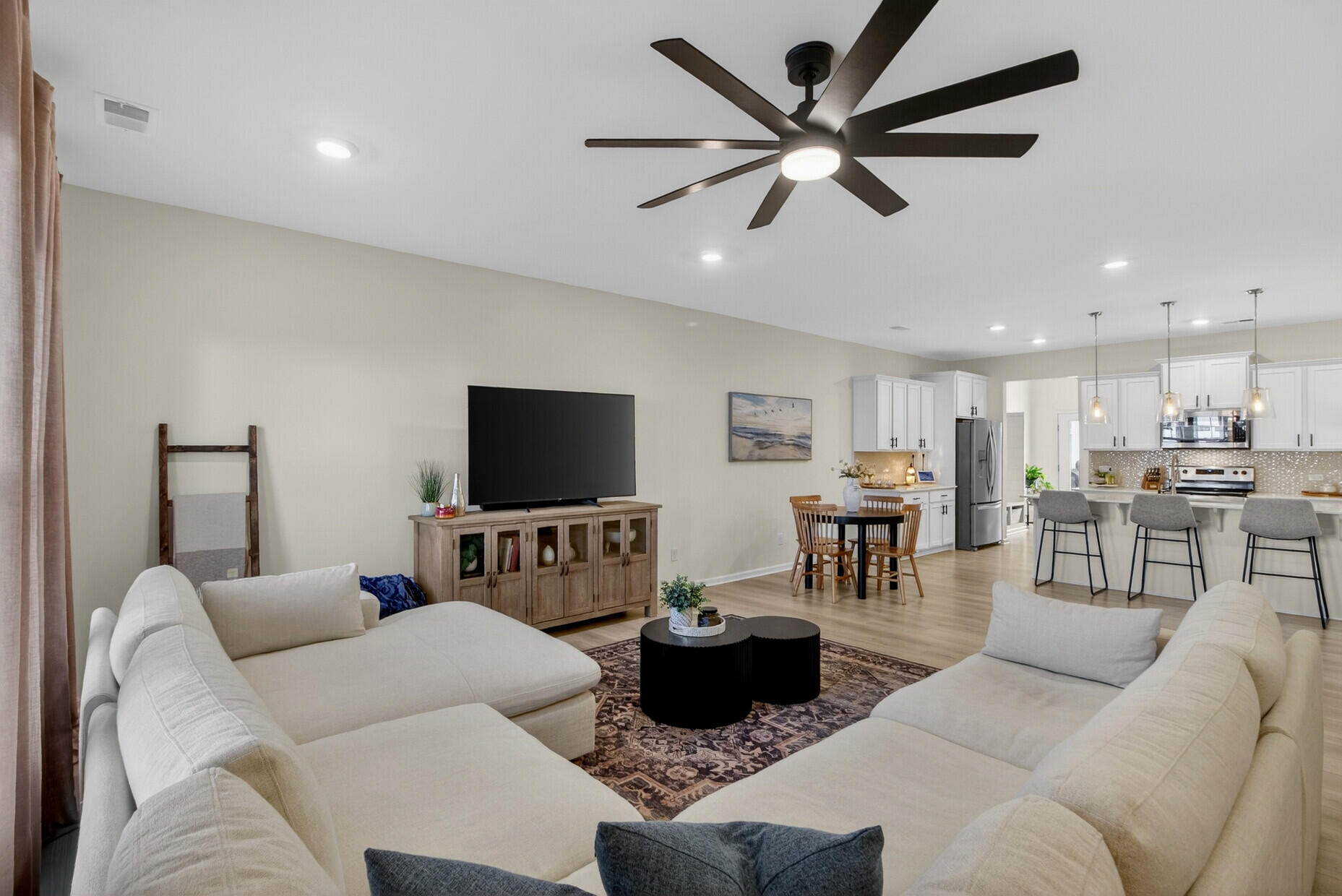318 Surfbird Road Summerville, SC 29486 - Photo 4 of 51