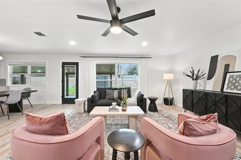 $3,350 | 6906 Lunar Drive, Austin, TX 78745