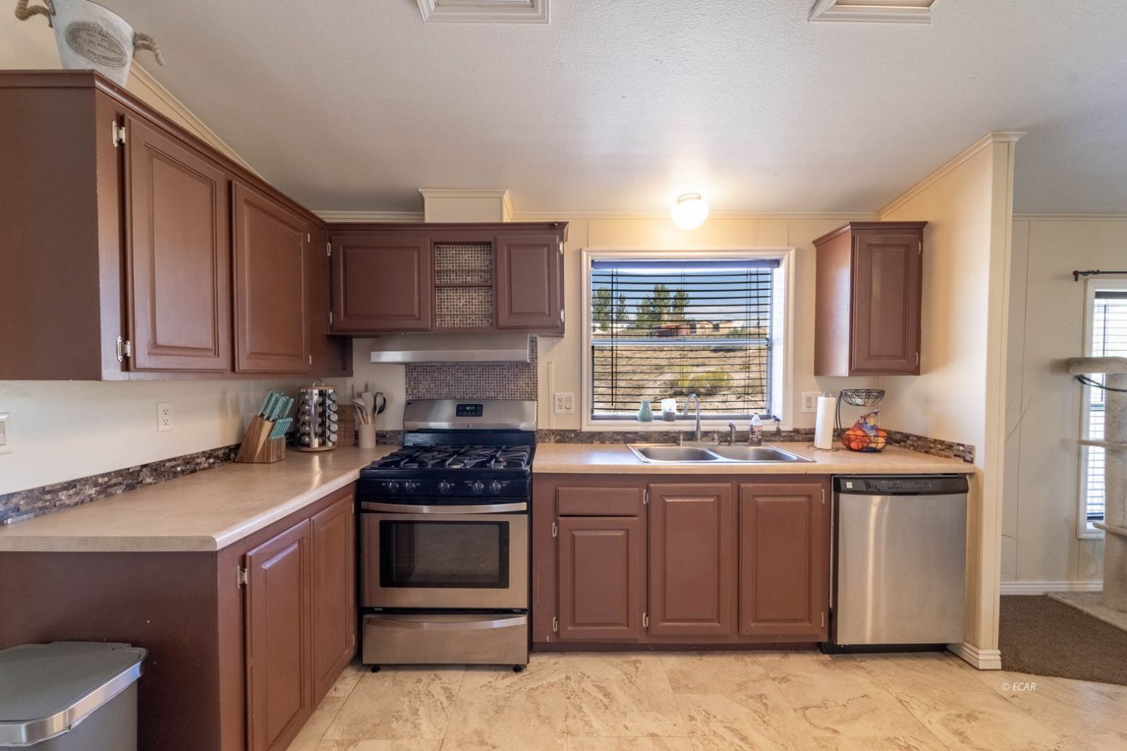 709 Spring Valley Parkway Spring Creek, NV 89815 - Photo 10 of 44 Gallery Image 10