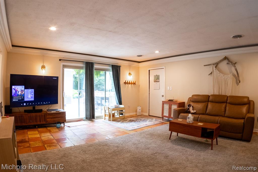 900 East Gunn Road Rochester, MI 48306 - Photo 32 of 51