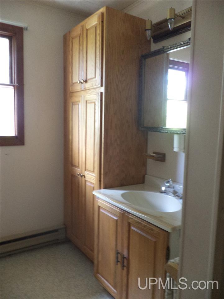 509 Conrad Street Hancock, MI 49930 - Photo 10 of 20