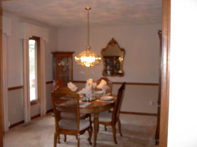 2437 Mountain View Road Vinton, VA 24179 - Photo 2 of 6 DINING ROOM