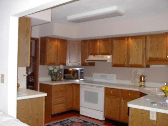 2437 Mountain View Road Vinton, VA 24179 - Photo 3 of 6 KITCHEN