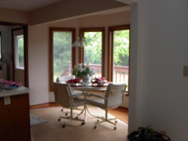 2437 Mountain View Road Vinton, VA 24179 - Photo 4 of 6 DINING AND KITCHEN COMBO
