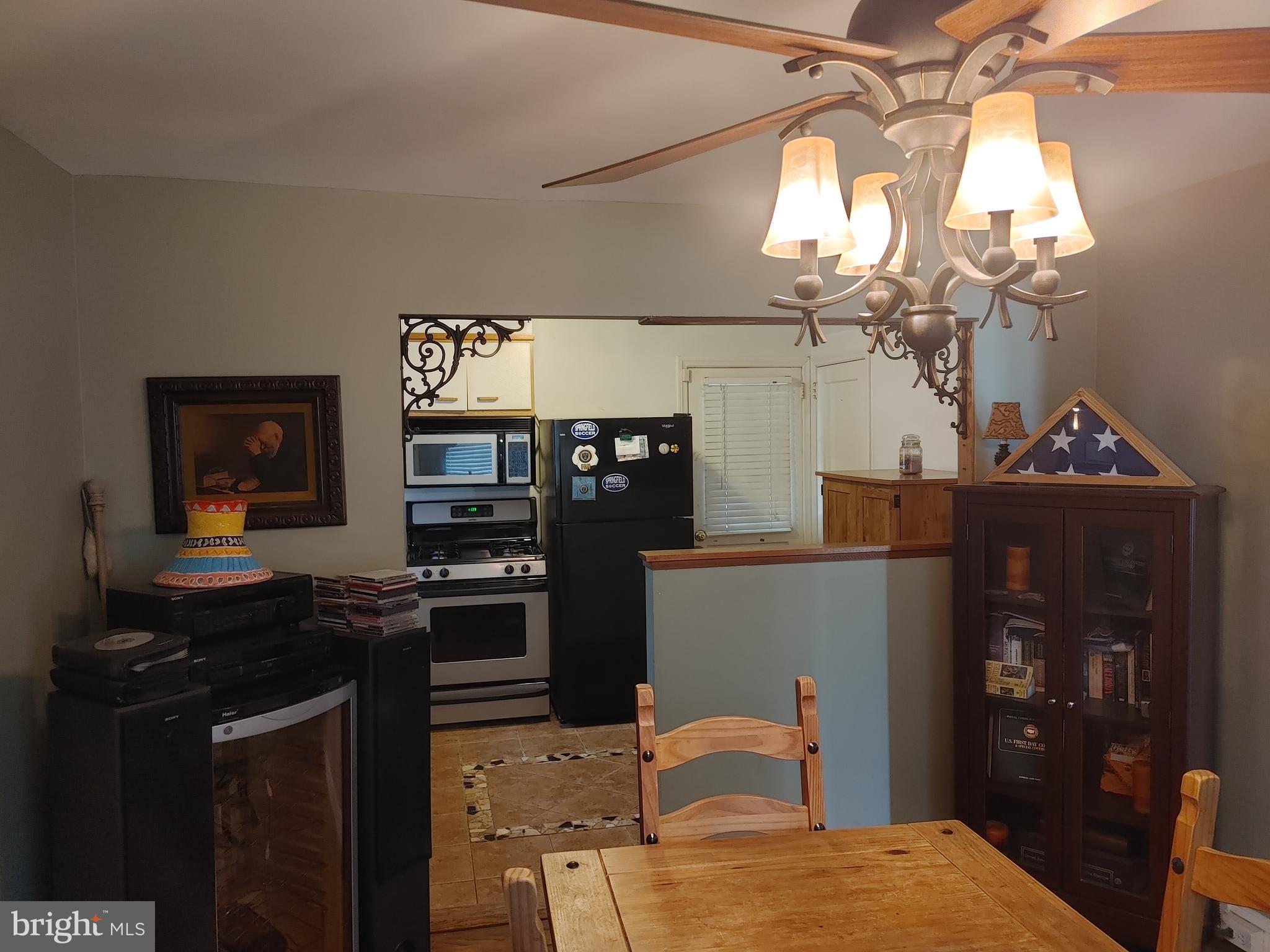 319 Avon Road Springfield, PA 19064 - Photo 21 of 38