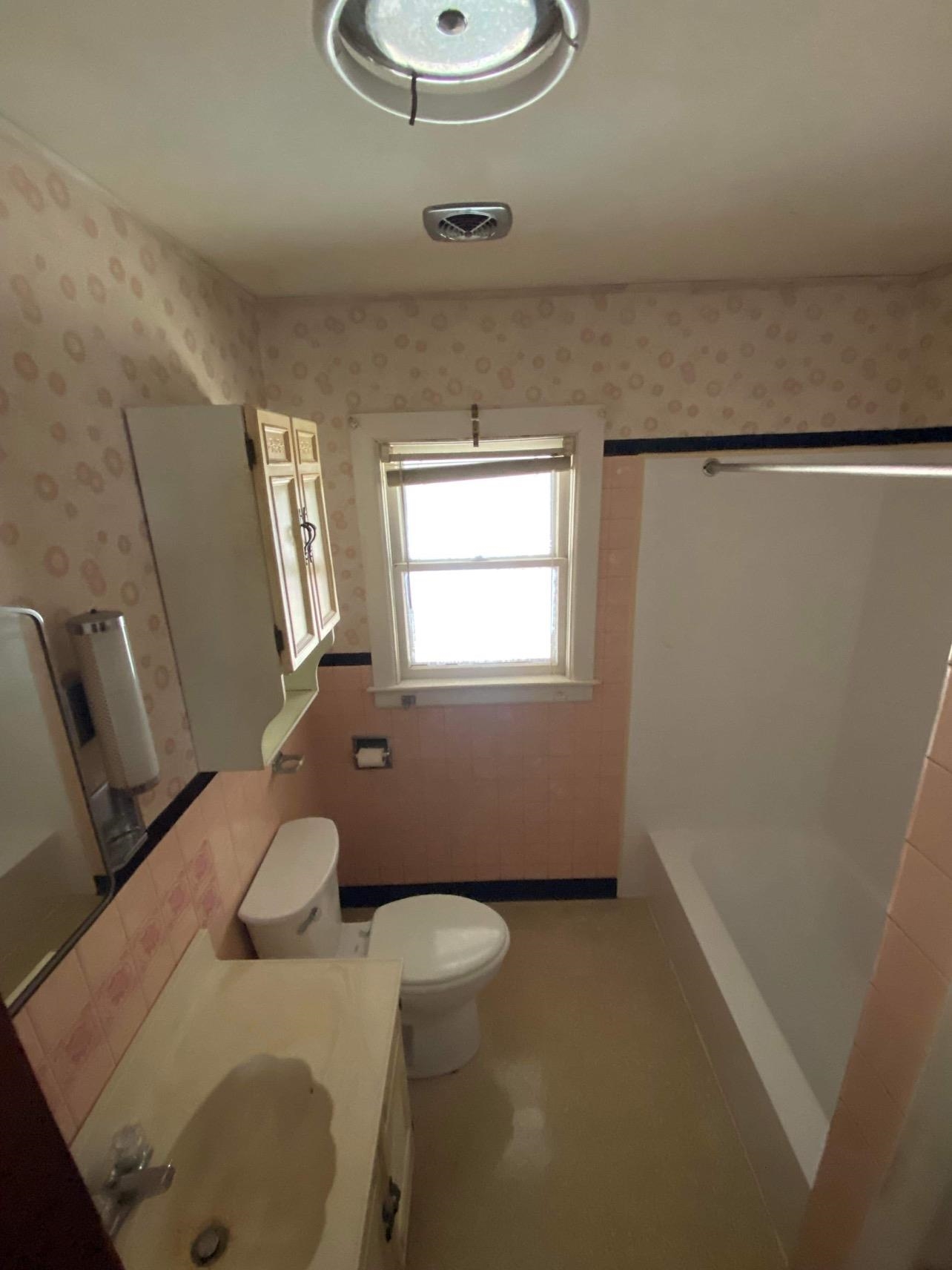 200 Commonwealth Avenue Springfield, VT 05156 - Photo 6 of 11
