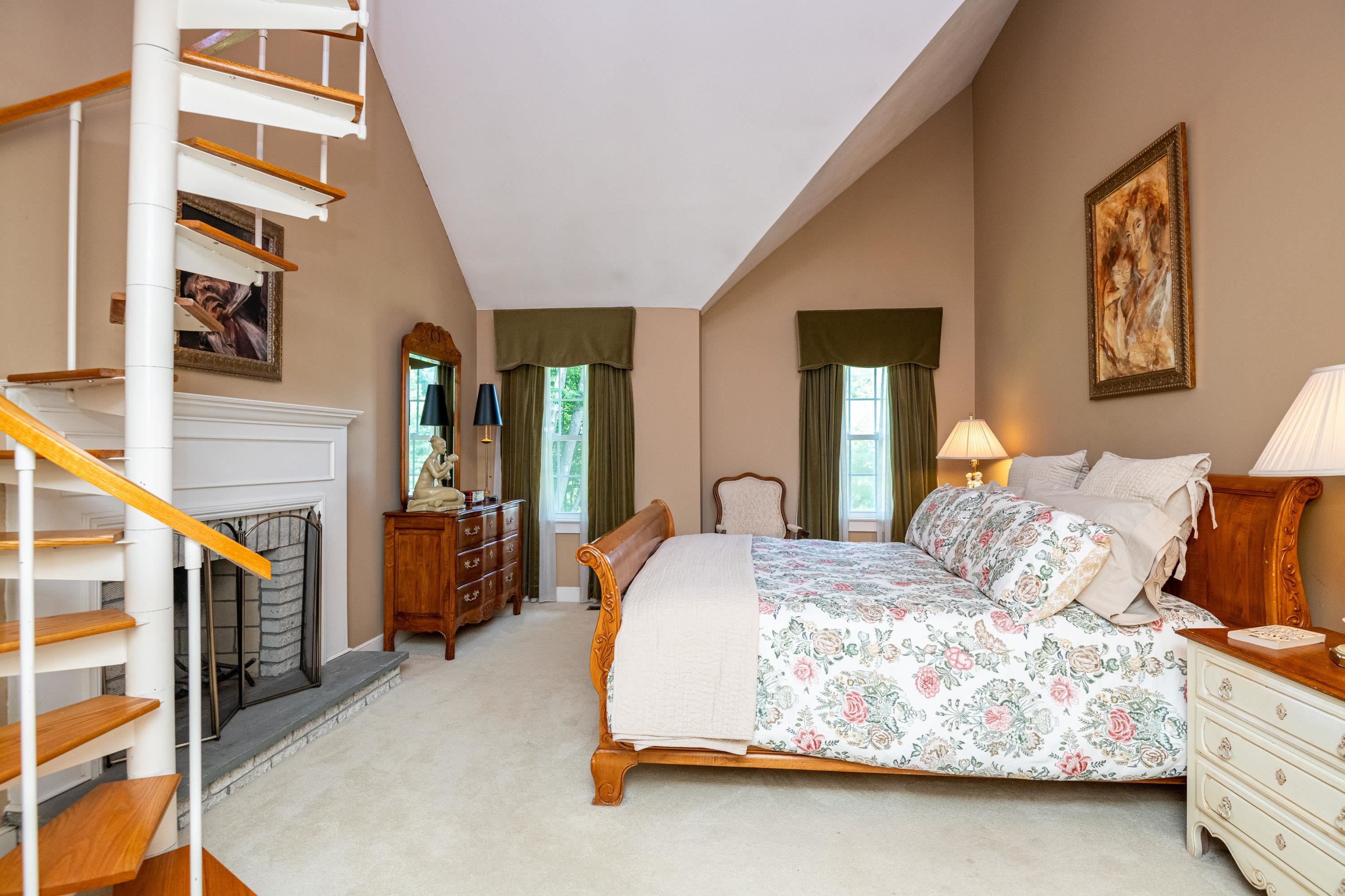 8 Coventry Lane Derry, NH 03038 - Photo 38 of 60