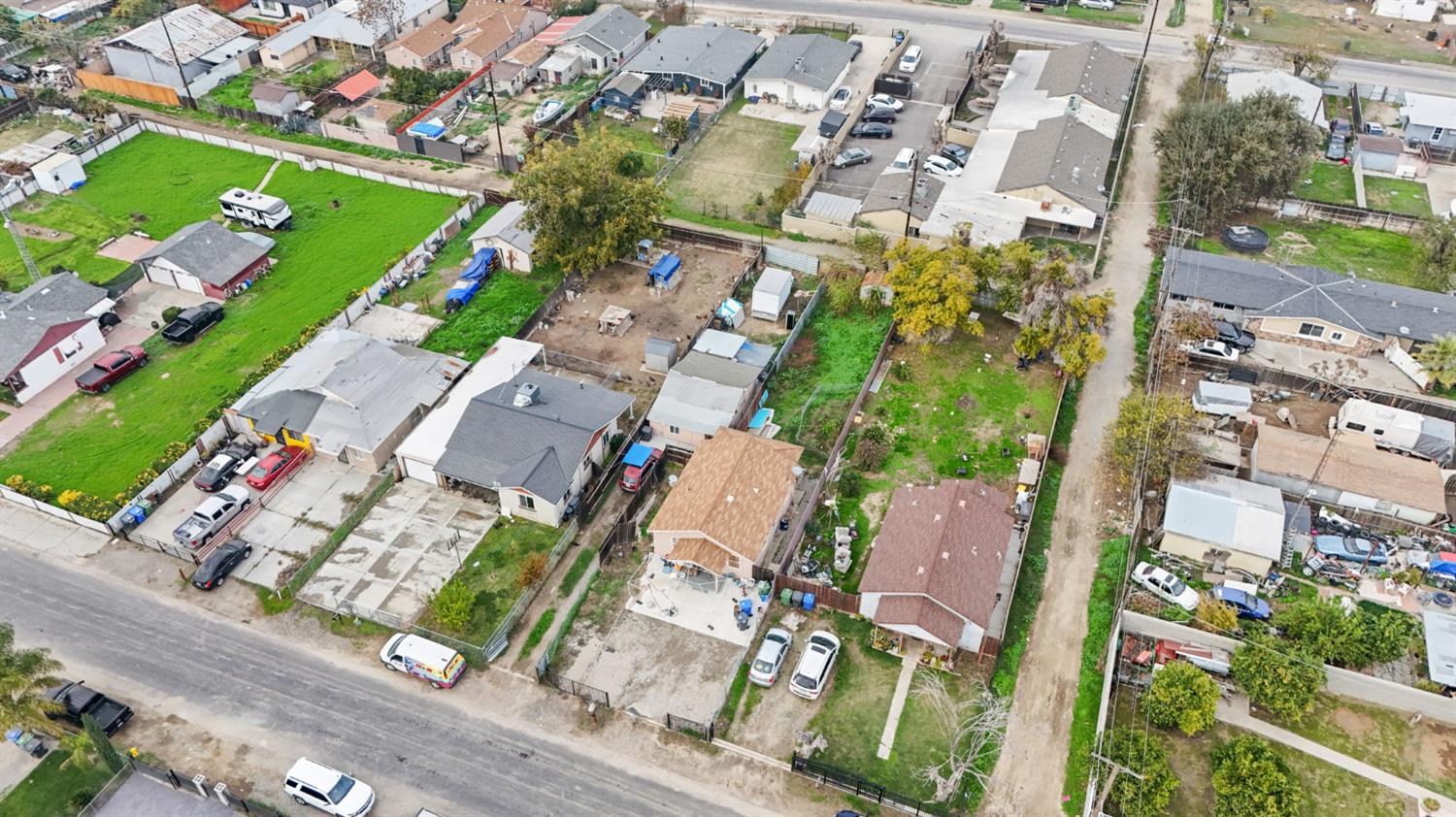 1225 Eugene Avenue Modesto, CA 95351 - Photo 35 of 39 an aerial view of residential houses with outdoor space