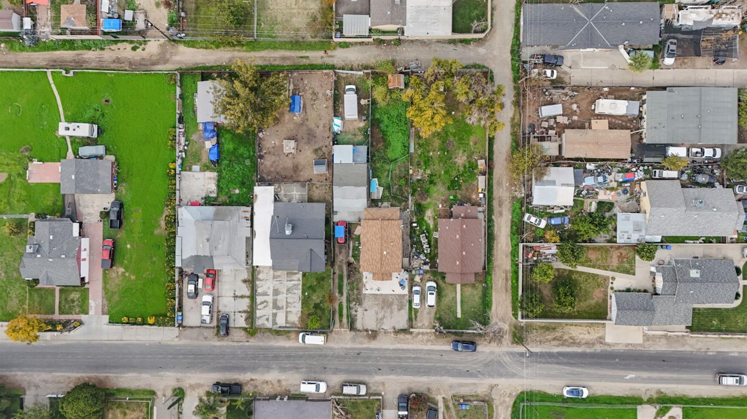 1225 Eugene Avenue Modesto, CA 95351 - Photo 37 of 39 an aerial view of residential houses with outdoor space and street view