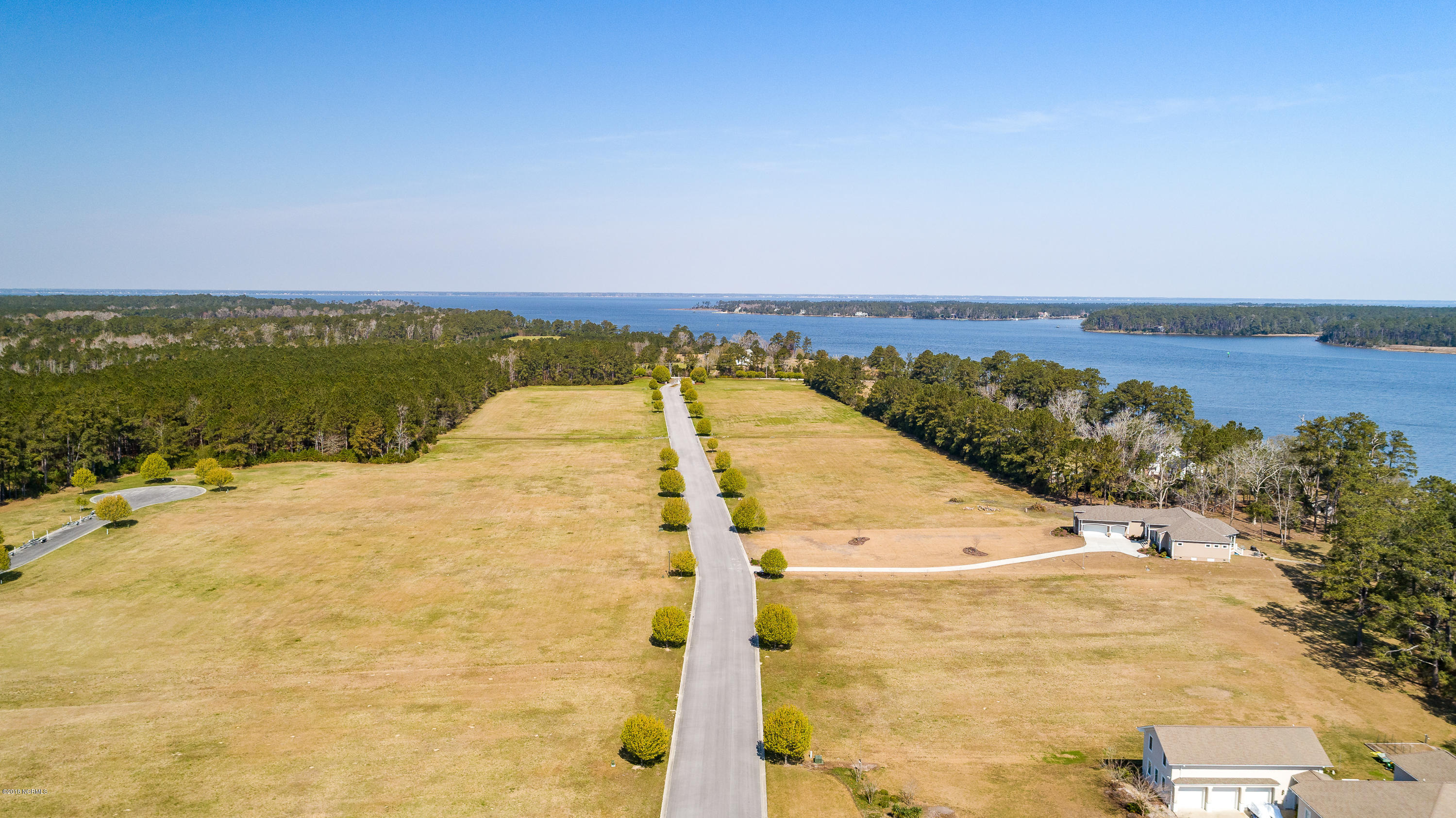 121 Waterway Road Havelock, NC 28532 - Photo 11 of 19 Chill Photo & video-43