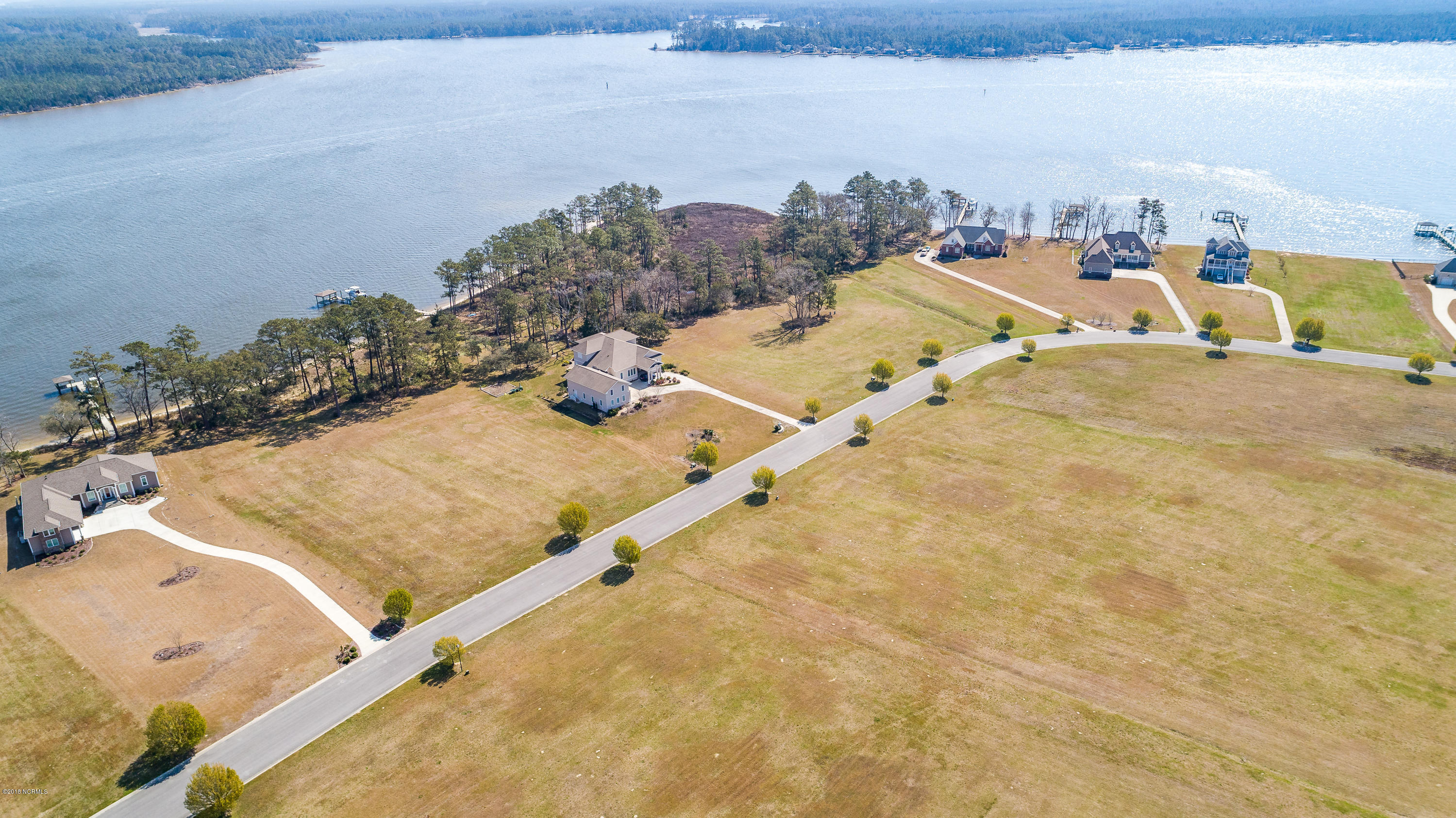 121 Waterway Road Havelock, NC 28532 - Photo 2 of 19 Chill Photo & video-54