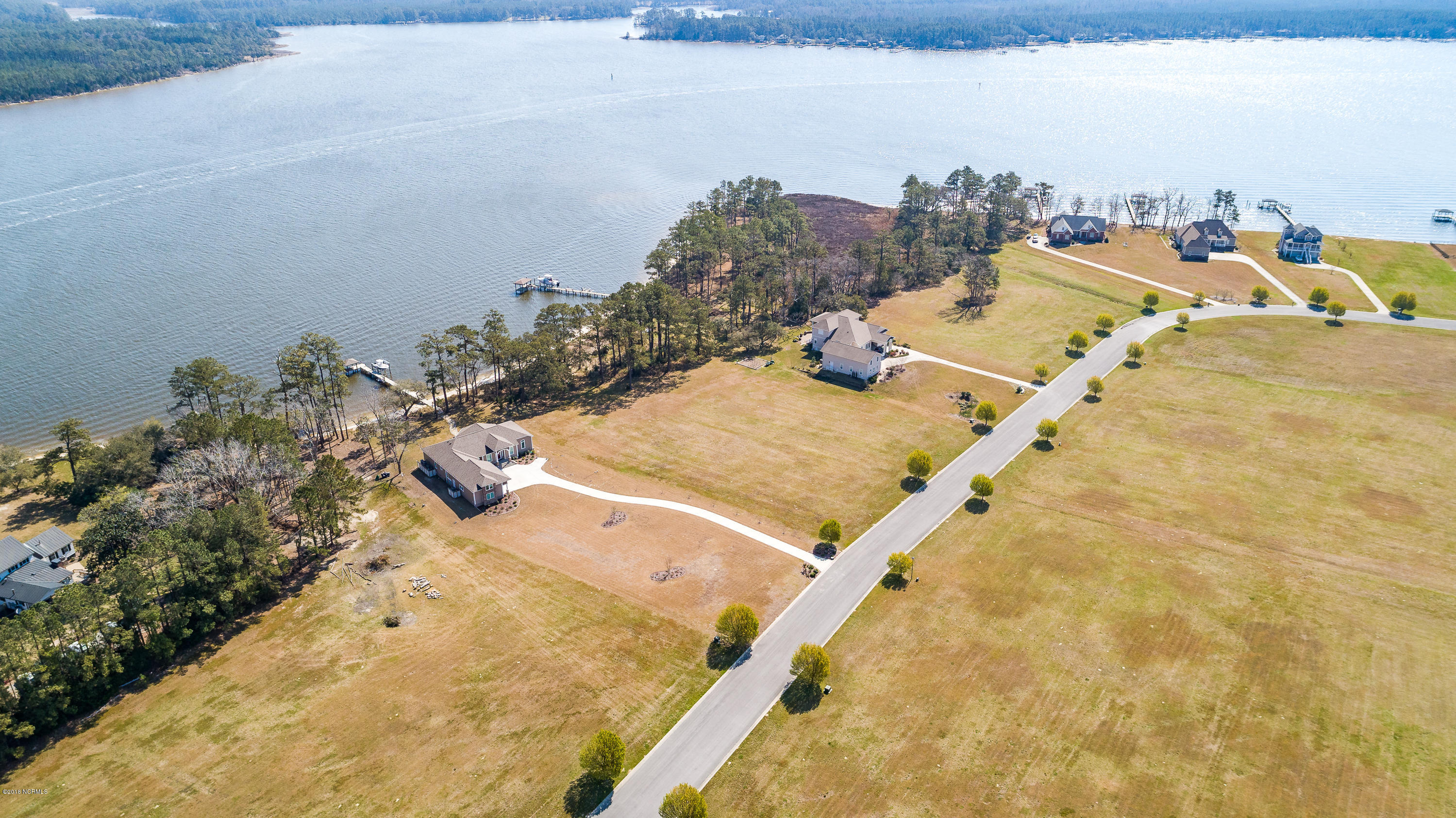 121 Waterway Road Havelock, NC 28532 - Photo 5 of 19 Chill Photo & video-52