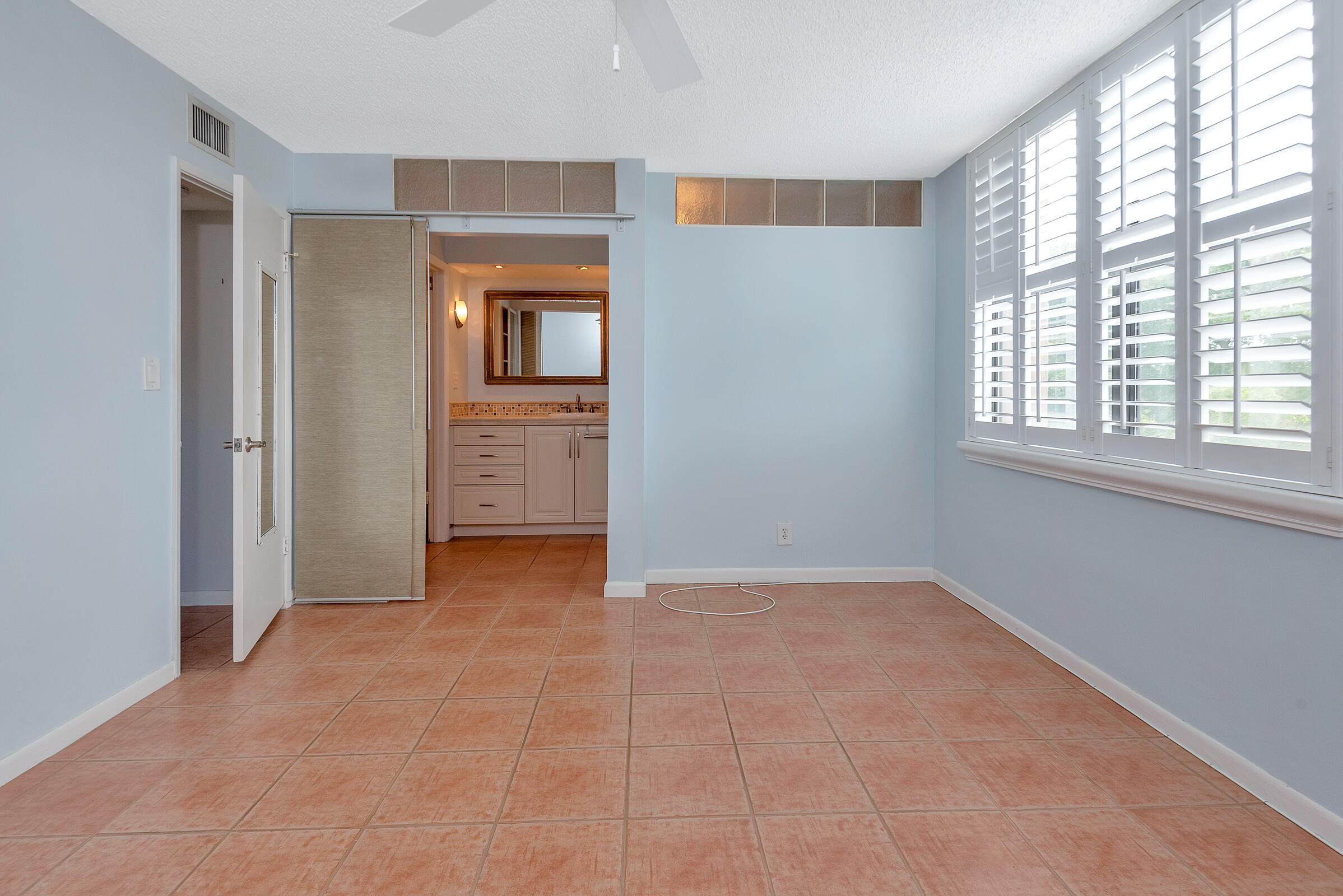 955 Dotterel Road, Unit 2410 Delray Beach, FL 33444 - Photo 23 of 48 master to bath