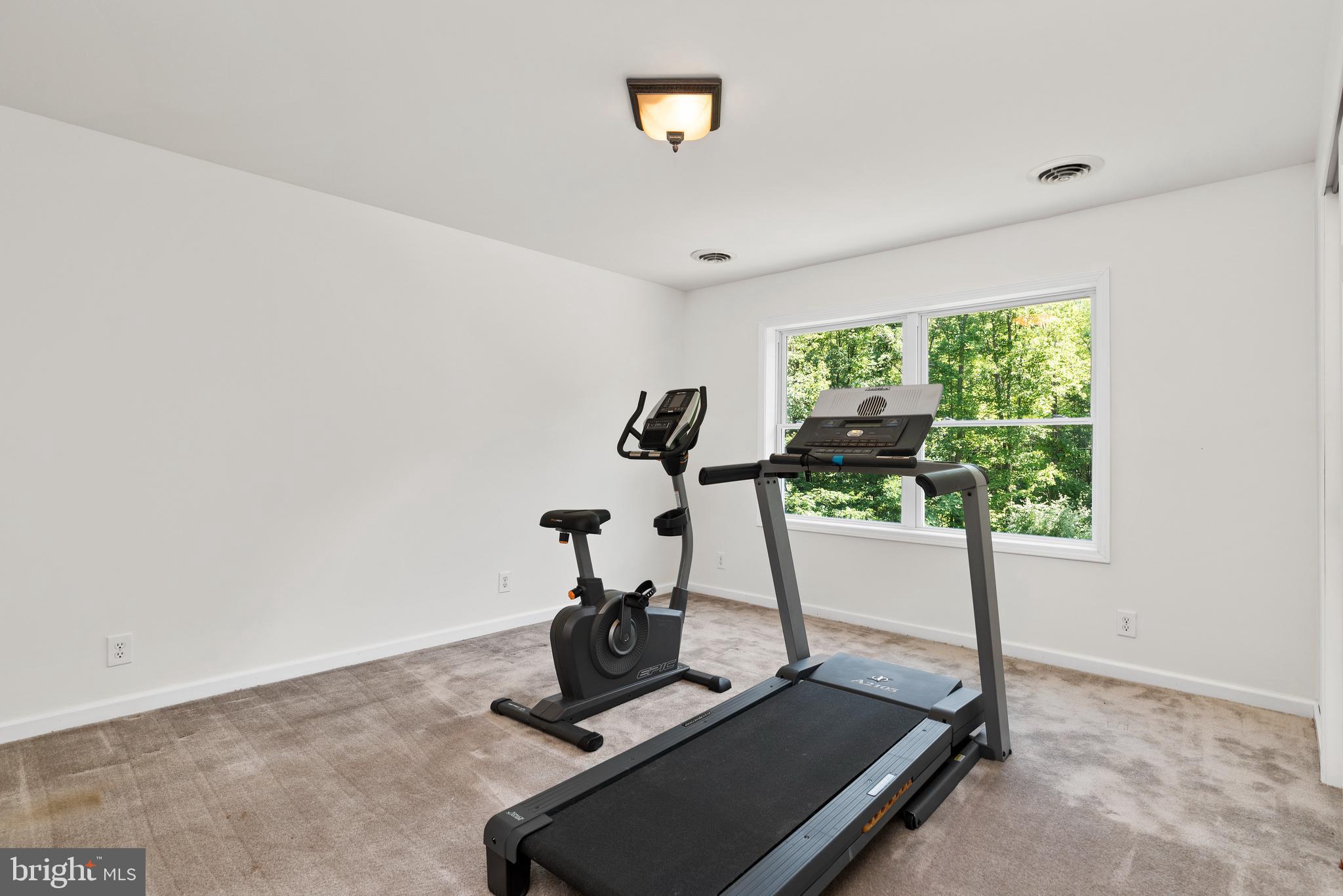 468 Ridge Road Lewisberry, PA 17339 - Photo 18 of 33 2nd Floor Bedroom 2