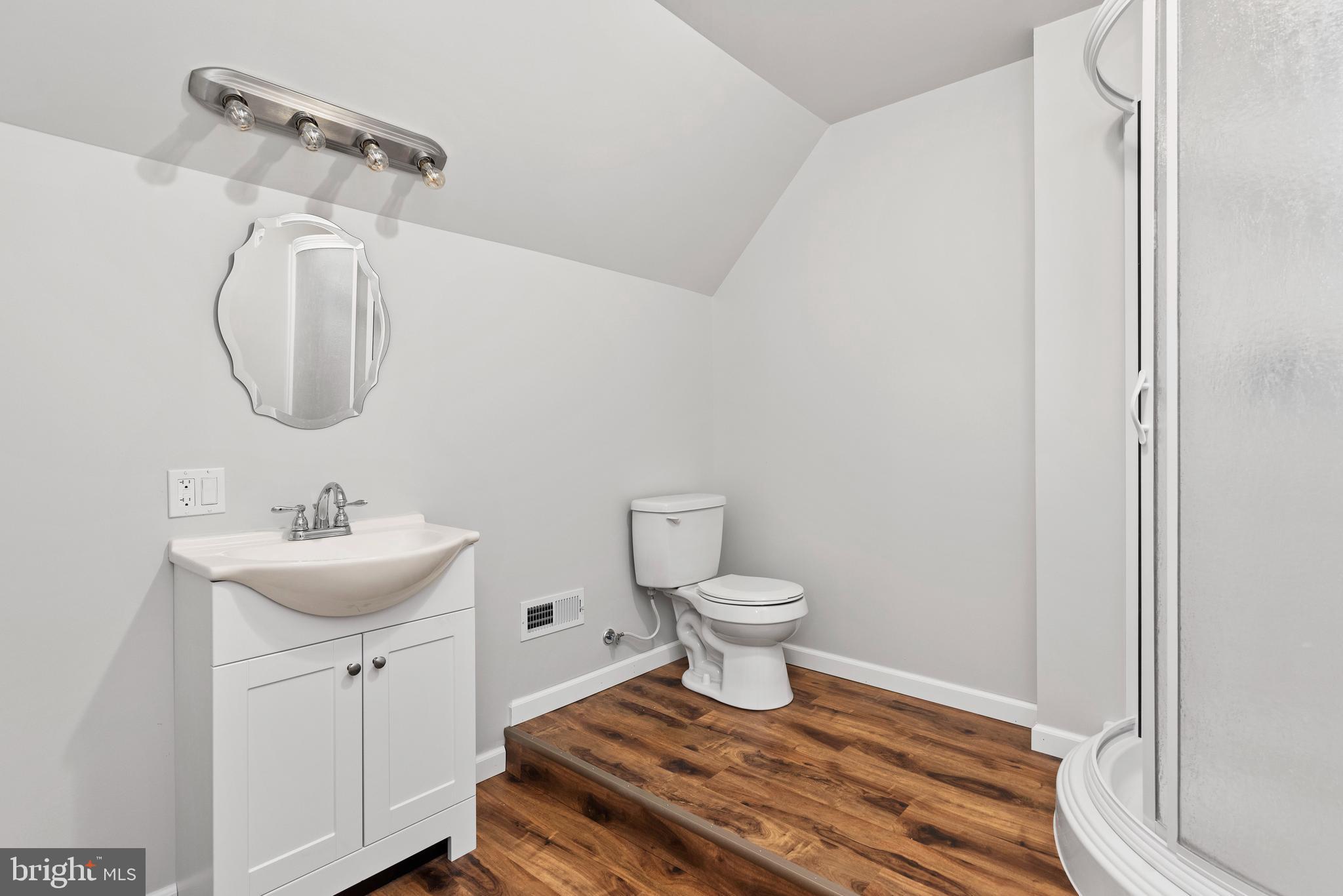 468 Ridge Road Lewisberry, PA 17339 - Photo 24 of 33 3rd Floor Bath
