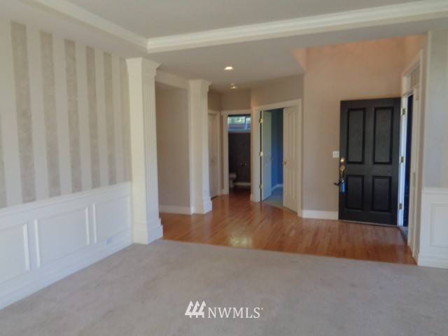 3224 175th Street Southeast Bothell, WA 98012 - Photo 3 of 19